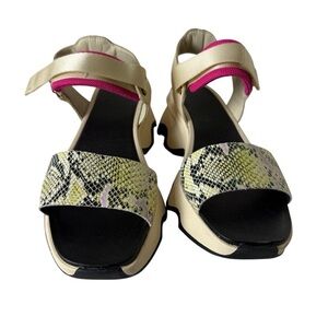 Sorel Women's Kinetic Impact Y-Strap High Sandal Size 8